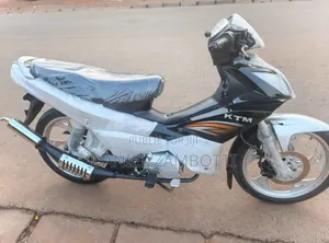 Nouveau KTM Duke 125 2025 Noir