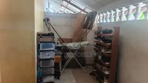 3chbre Villa dans La Terre Immobilière, Cocody à Vendre