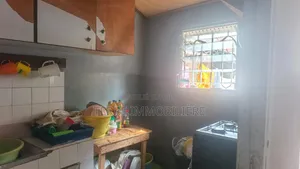 3chbre Villa dans La Terre Immobilière, Cocody à Vendre