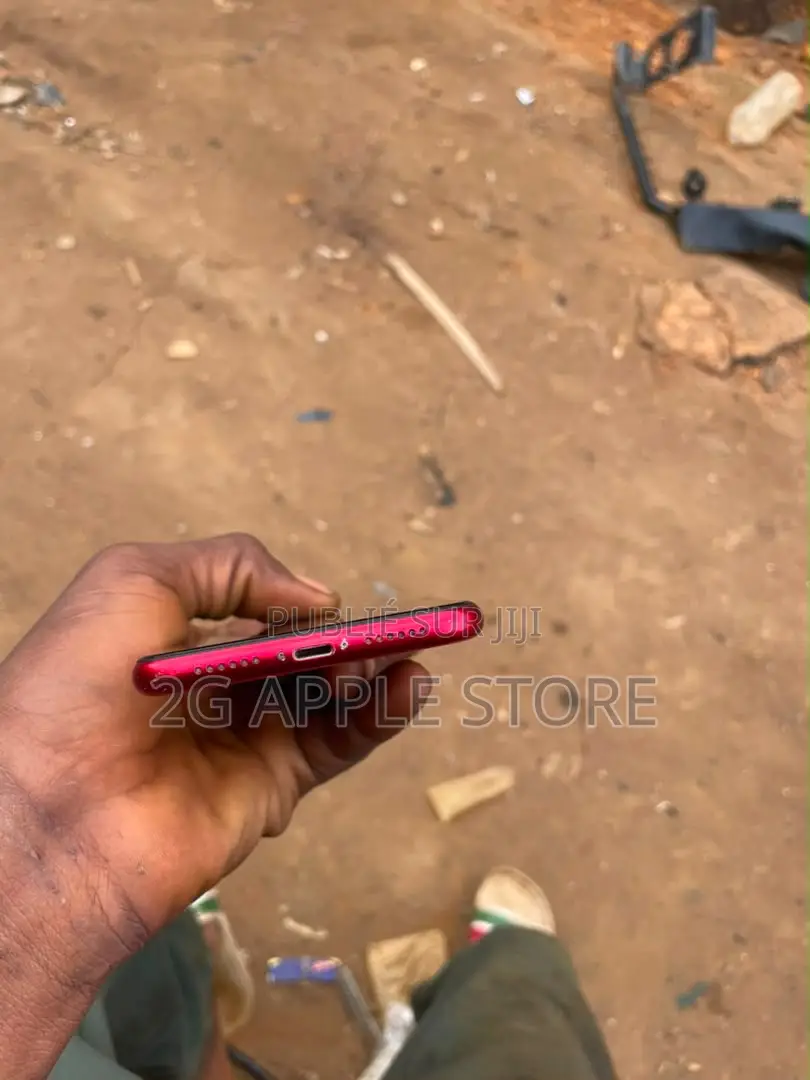 Nouveau Apple iPhone XR 64 GB Rouge