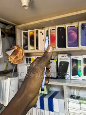 Nouveau Apple iPhone 12 64 GB Violet