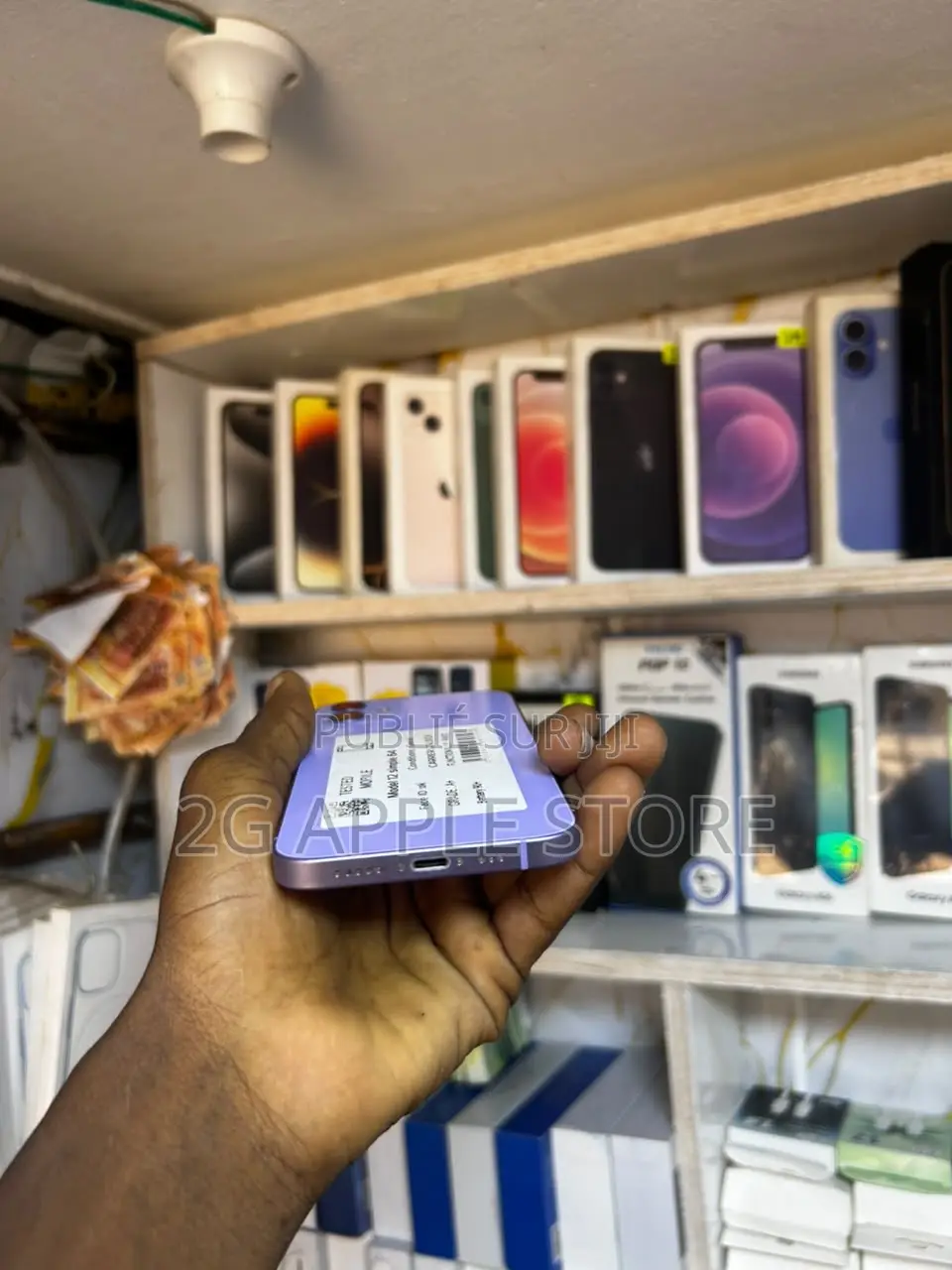 Nouveau Apple iPhone 12 64 GB Violet