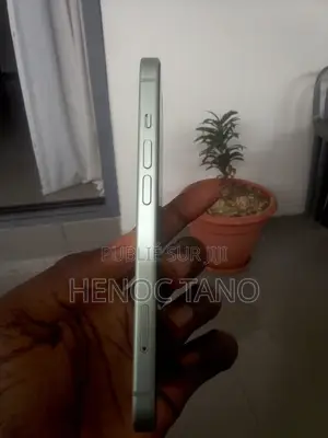 Apple iPhone 15 128 GB Vert