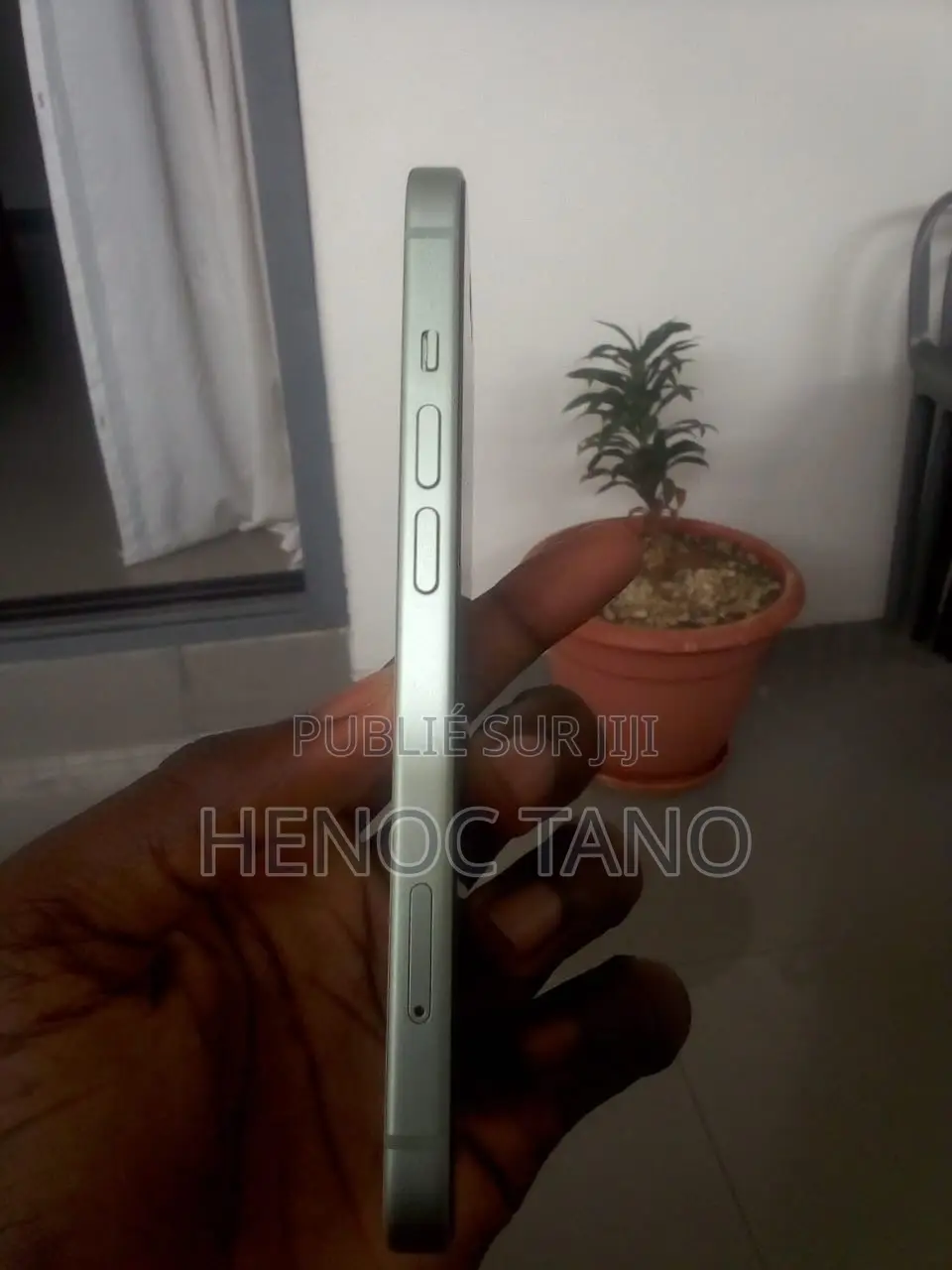 Apple iPhone 15 128 GB Vert