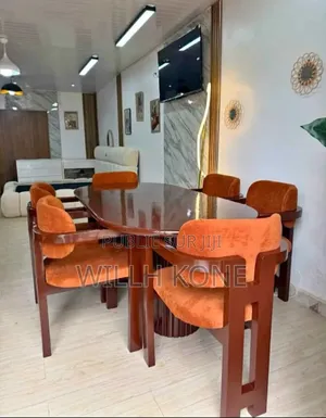 Table À Manger Et Chaises