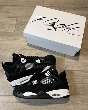 Nike Air Jordan 4 Rétro