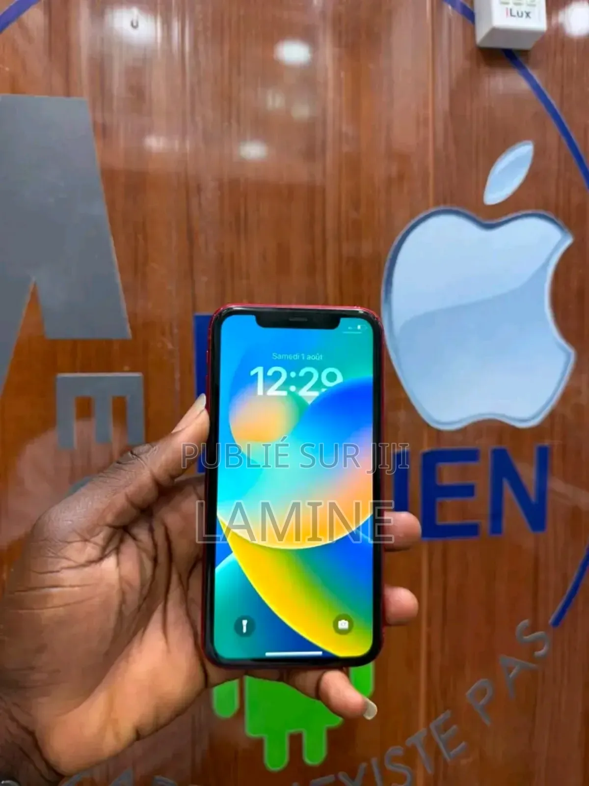 Nouveau Apple iPhone 11 64 GB Rouge