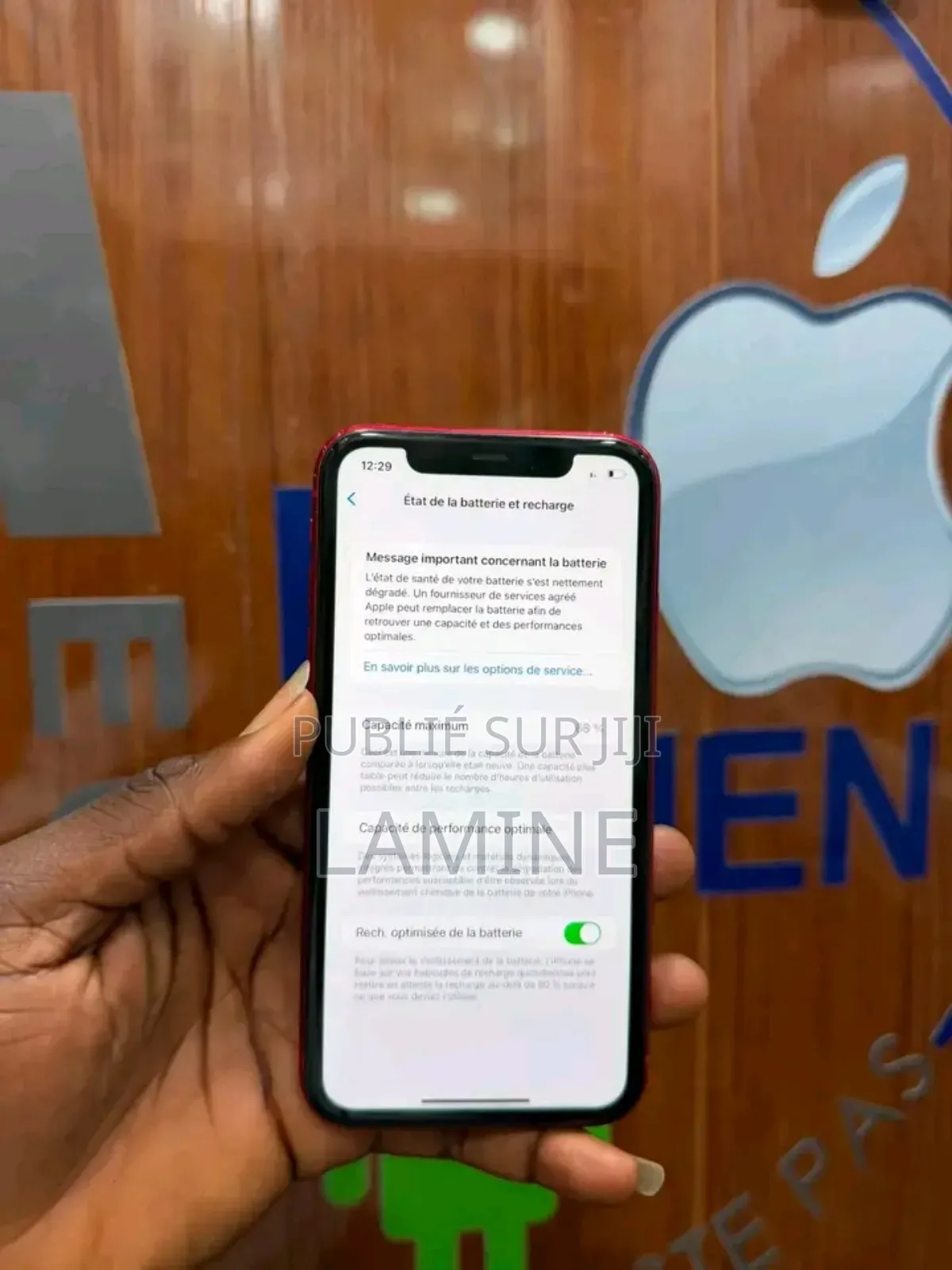 Nouveau Apple iPhone 11 64 GB Rouge