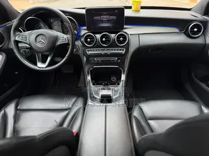 Mercedes-Benz C300 2017 Noir