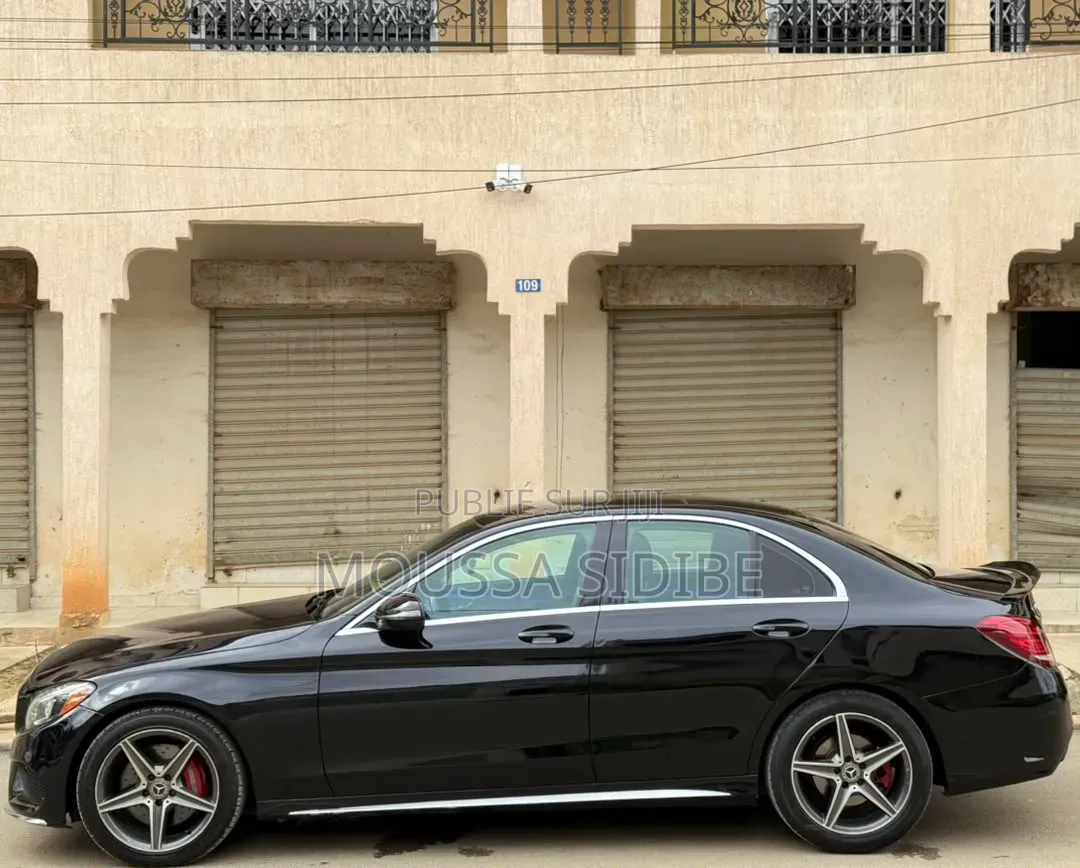 Mercedes-Benz C300 2017 Noir