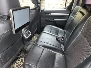 Toyota Hilux 2022 Gris