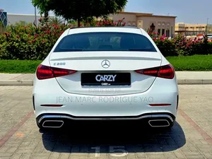 Nouveau Mercedes-Benz C-Class 2026 Blanc cassé