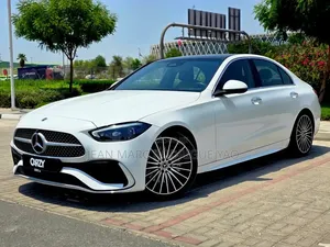 Nouveau Mercedes-Benz C-Class 2026 Blanc cassé
