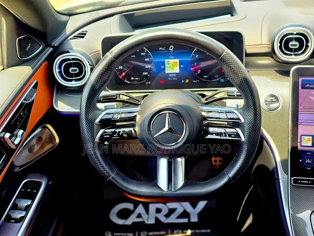Nouveau Mercedes-Benz C-Class 2026 Blanc cassé