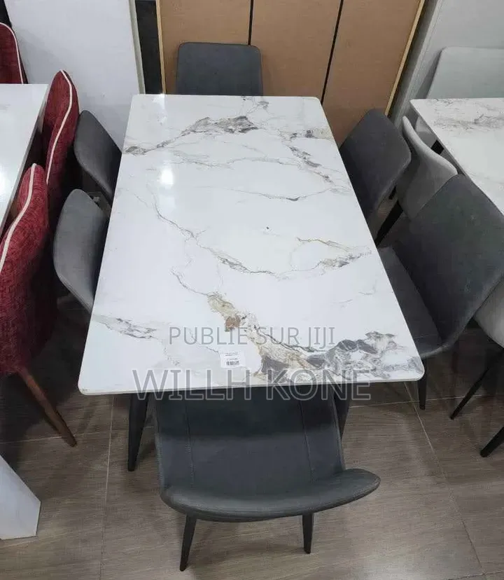 Table À Manger