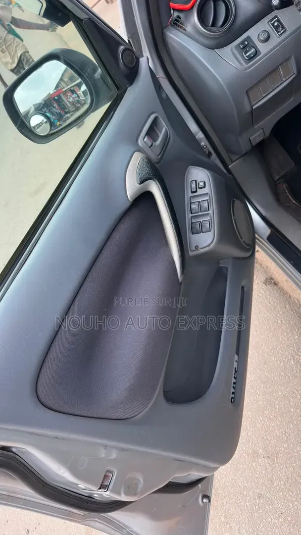 Toyota RAV4 2005 Gris
