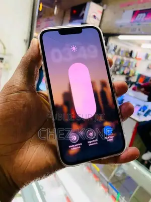 Nouveau Apple iPhone 13 256 GB Or rose