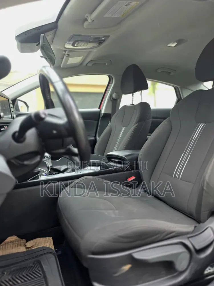 Hyundai Elantra 2022 Rouge