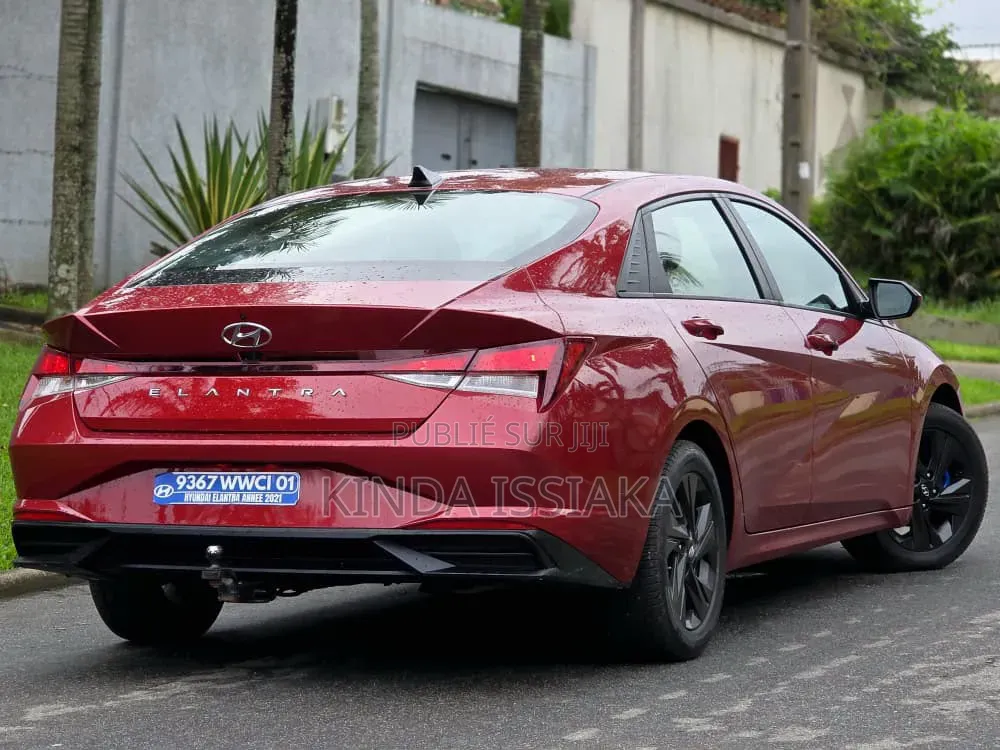 Hyundai Elantra 2022 Rouge