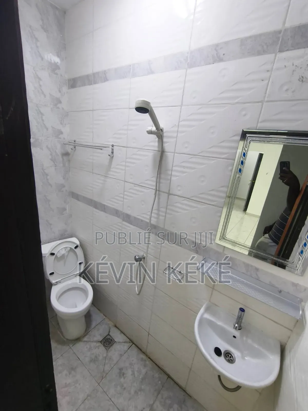1chbre Appartement dans Grâces Immobilier, Bingerville à Louer