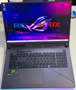 Ordinateur portable Asus ROG GX800VH 32GB Intel Core i9 SSD 1T