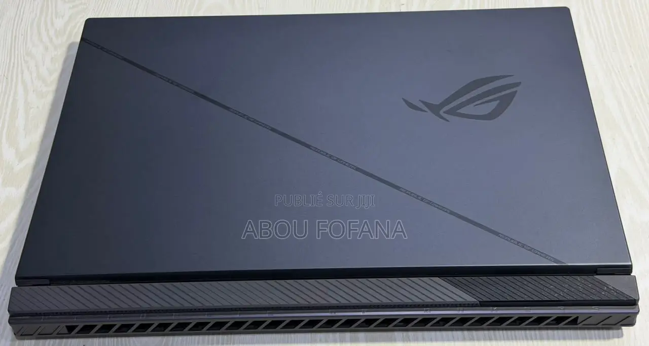Ordinateur portable Asus ROG GX800VH 32GB Intel Core i9 SSD 1T