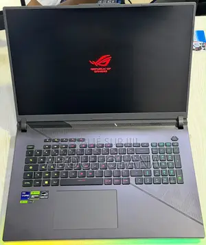 Ordinateur portable Asus ROG GX800VH 32GB Intel Core i9 SSD 1T