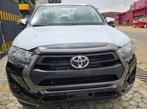 Nouveau Toyota Hilux 2026 Noir