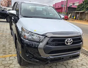 Nouveau Toyota Hilux 2026 Noir