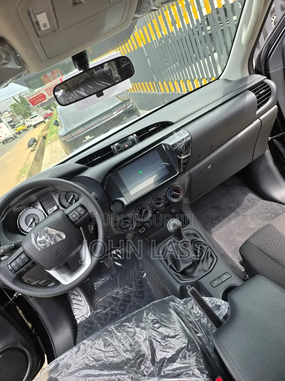 Nouveau Toyota Hilux 2026 Noir