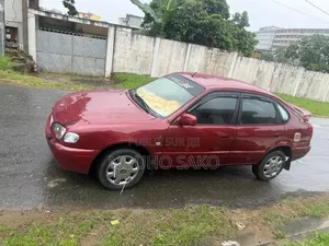 Toyota Corolla 2002 Rouge