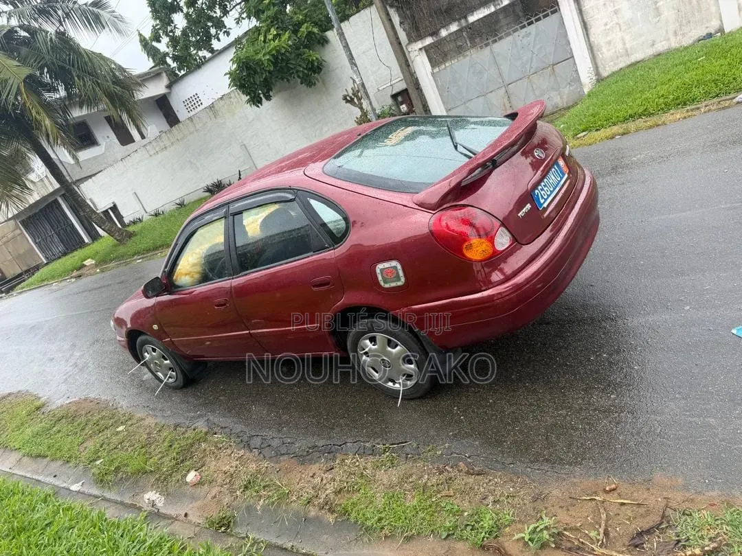 Toyota Corolla 2002 Rouge