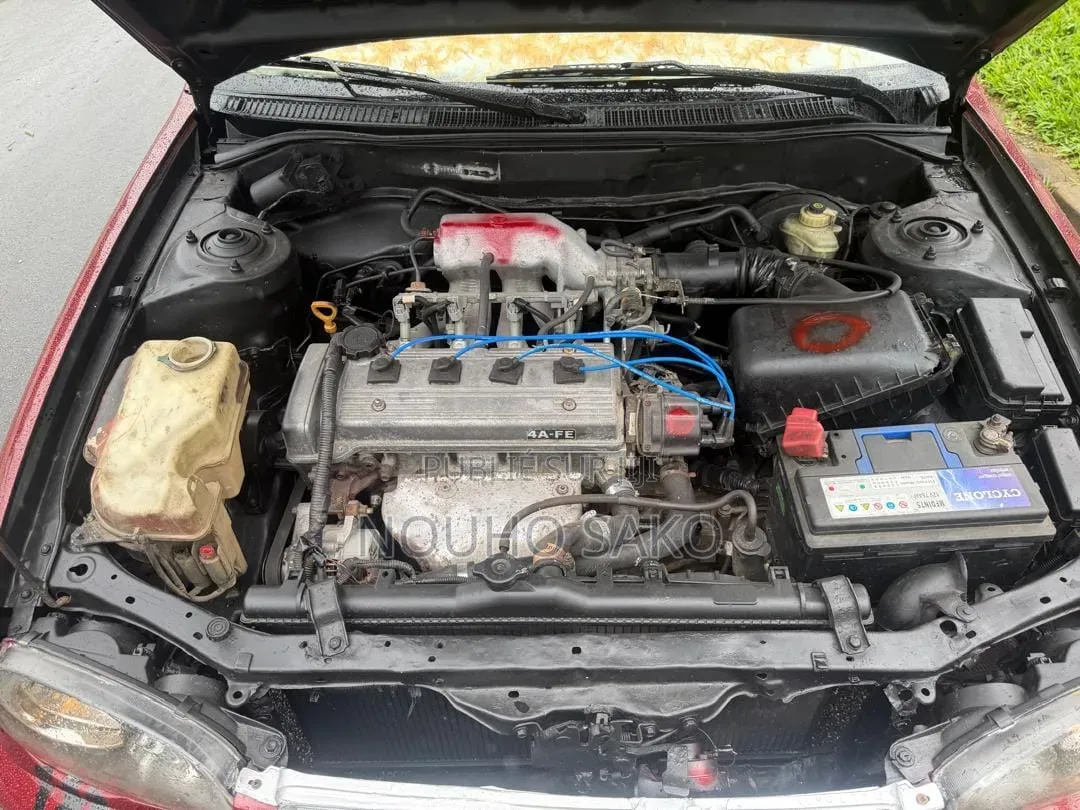 Toyota Corolla 2002 Rouge