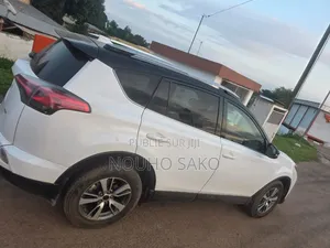Toyota RAV4 2018 Blanc