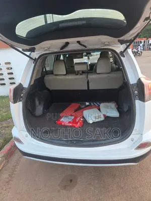 Toyota RAV4 2018 Blanc