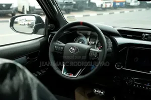 Nouveau Toyota Hilux 2026 Noir