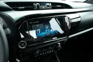 Nouveau Toyota Hilux 2026 Noir