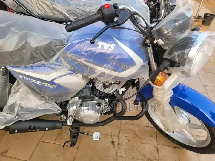 Nouveau TVS Rockz 125 2025 Bleu