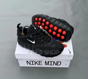 Nike Mind 002