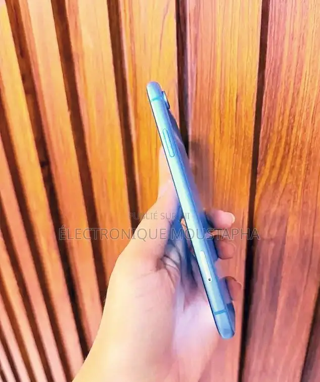 Nouveau Apple iPhone XR 64 GB Bleu