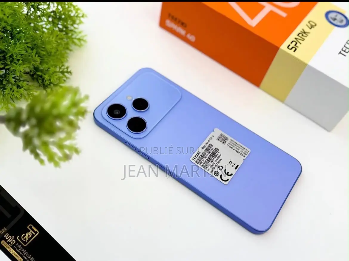 Nouveau Tecno Spark 40 256 GB Argenté