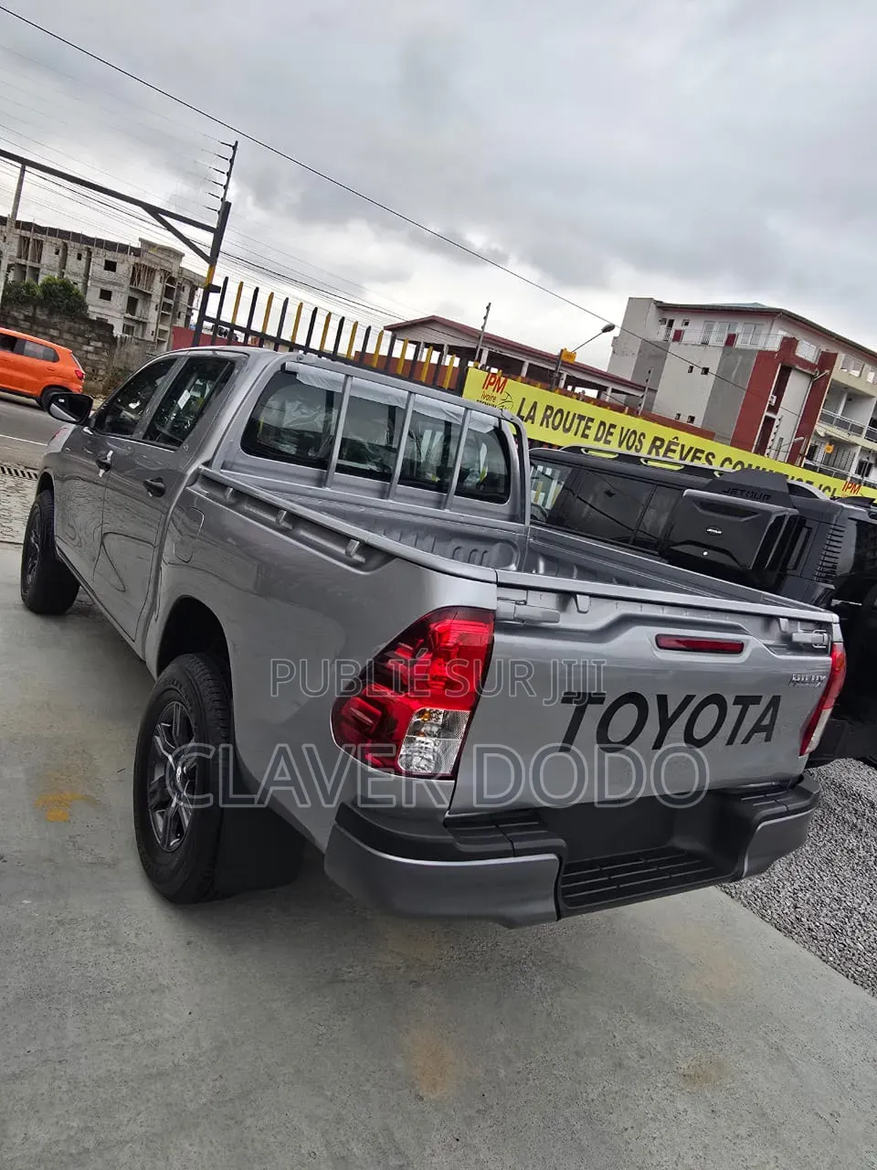 Nouveau Toyota Hilux 2026 Gris