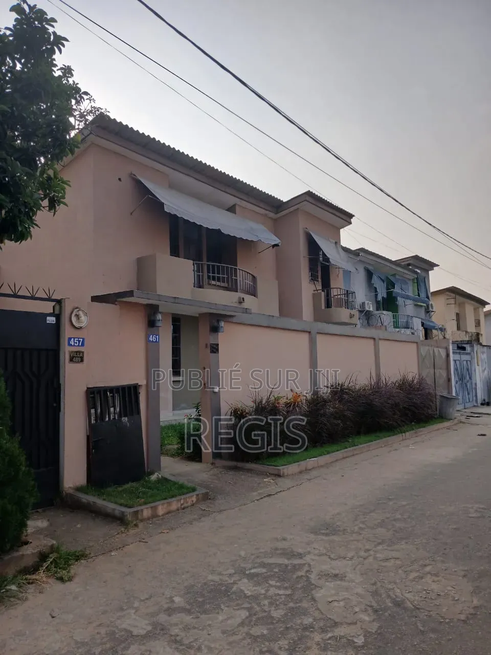 4chbre Villa dans Rosiers, Cocody à Louer