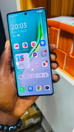 Nouveau Tecno Camon 40 256 GB Argenté