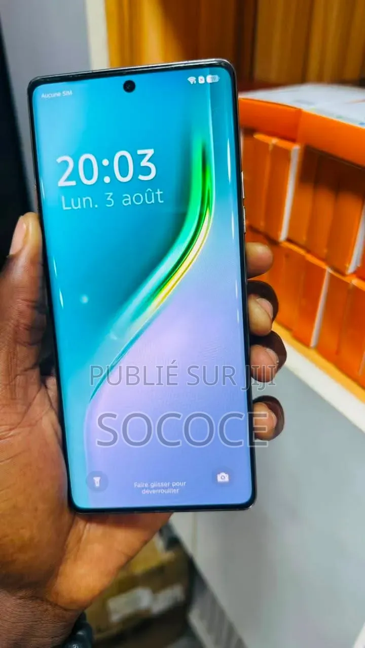 Nouveau Tecno Camon 40 256 GB Argenté