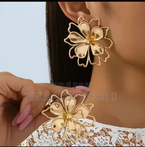Boucles d'Oreilles Femme Plaquées or – Design Moderne Et Élégant