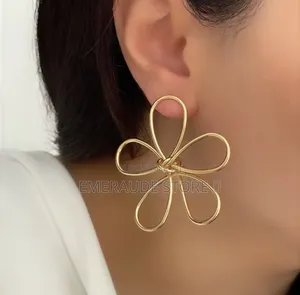 Boucles d'Oreilles Femme Plaquées or – Design Moderne Et Élégant
