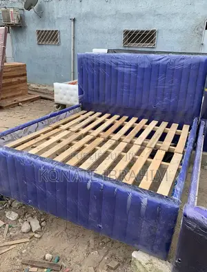 Meuble De Très Bonne Qualité D’origine