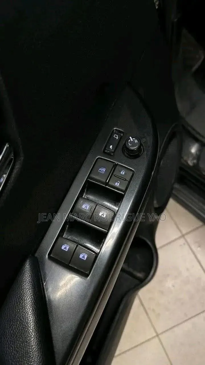 Nouveau Toyota Hilux 2026 Noir