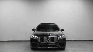 Nouveau Mercedes-Benz C-Class 2026 Noir